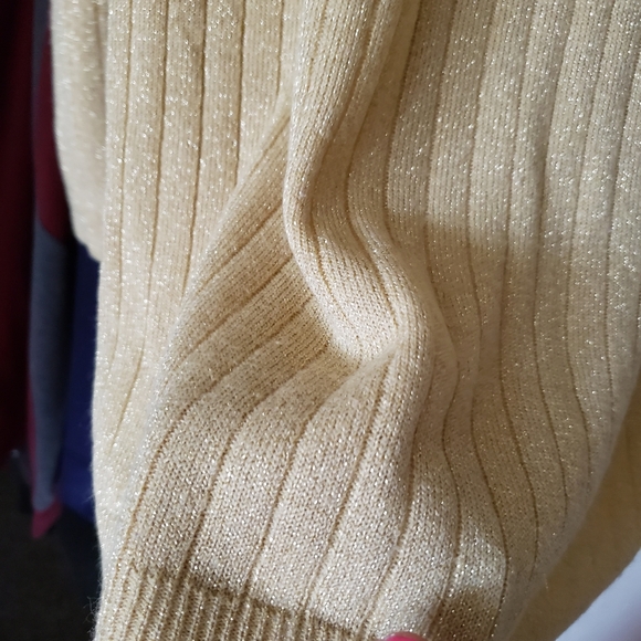 Gold glittered oversized sweater - Picture 9 of 11